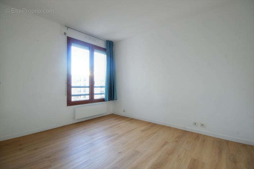 Appartement à LA GARENNE-COLOMBES