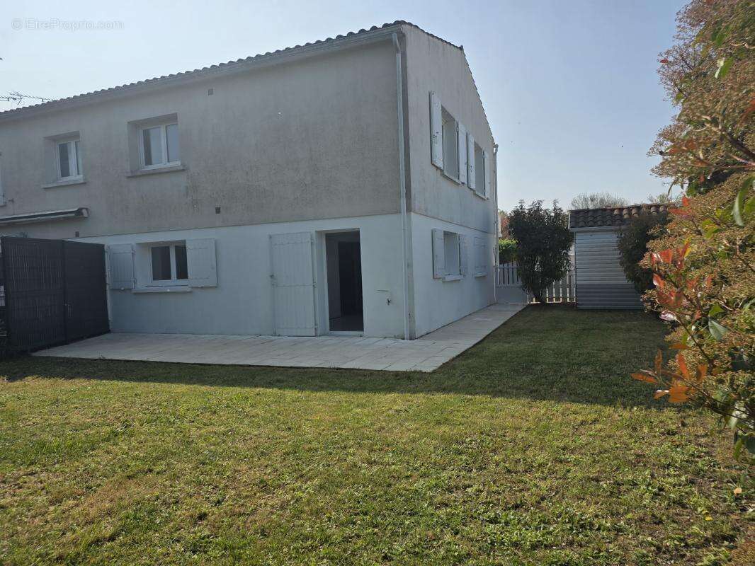 Maison 96 m² à La Jarne  - photo 4
