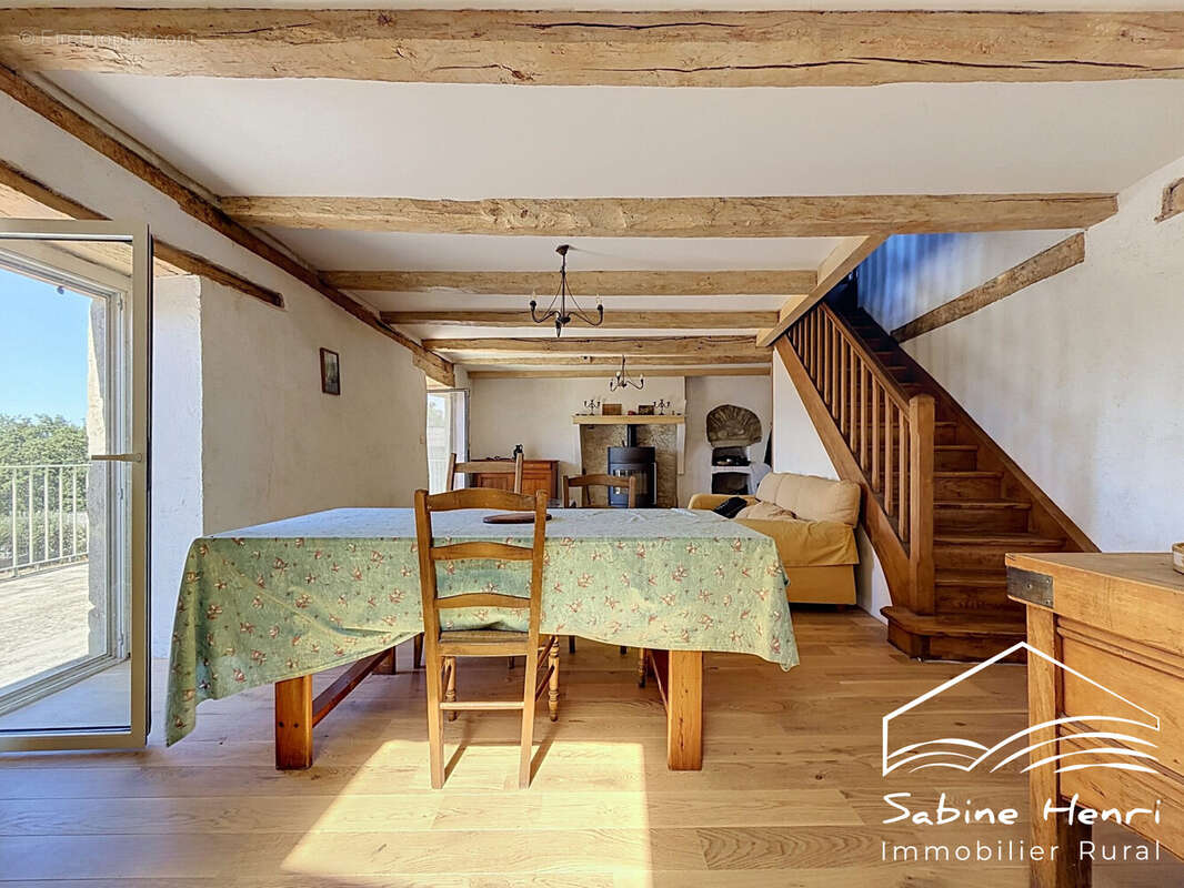 Maison 95 m² à La Salvetat-Peyrales  - photo 9