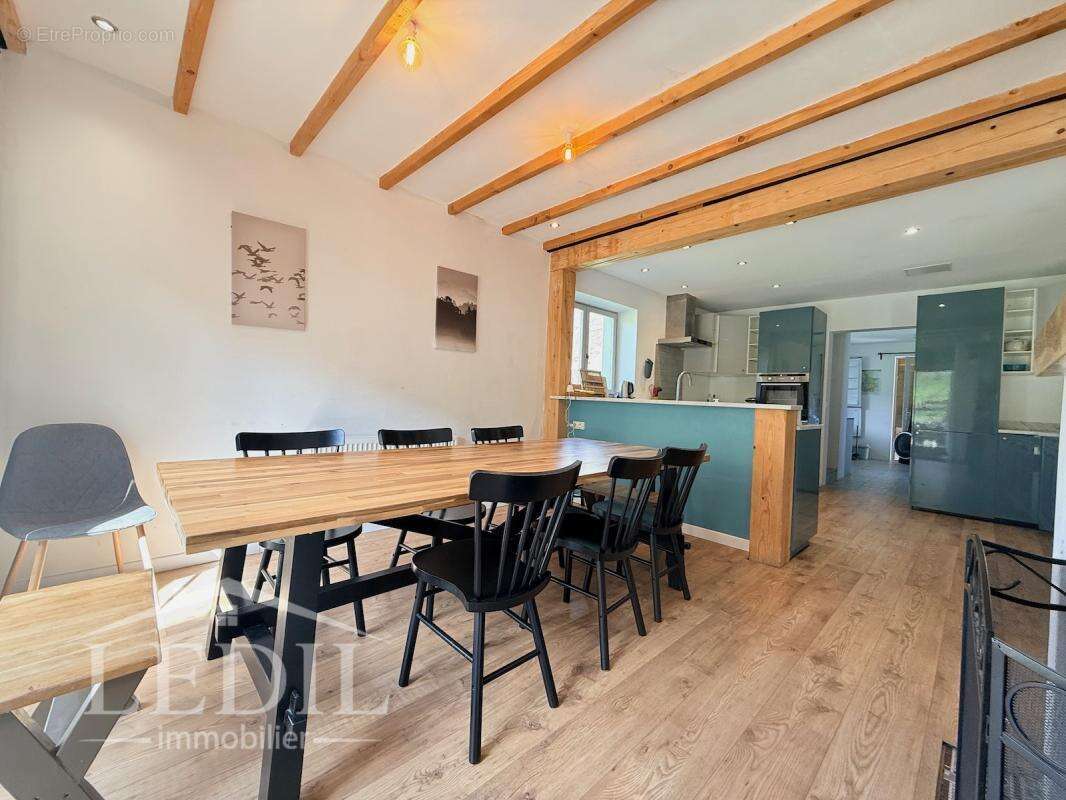 Maison à CAMPAN