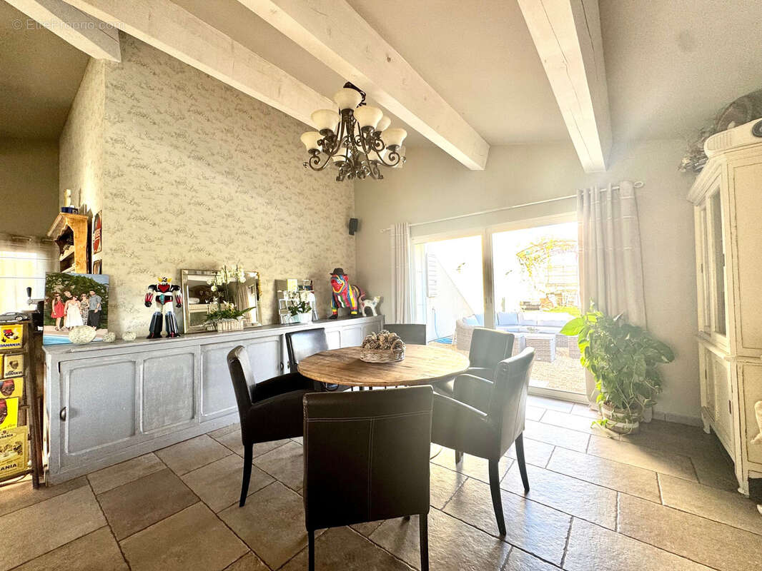 Maison à MALAUCENE