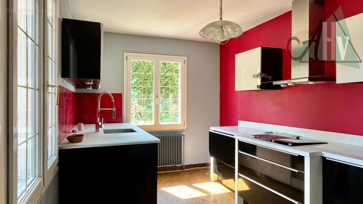 Pavillon sur sous-sol total - 3 chambres - Terrain 1342 m2 - photo 7