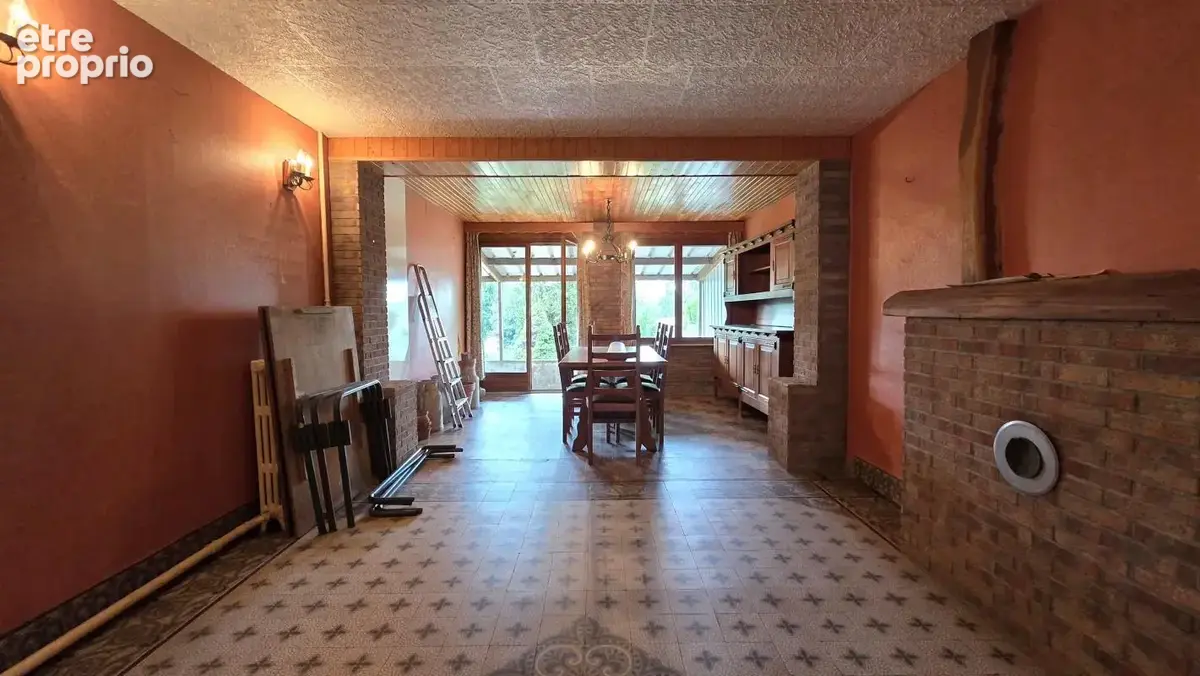 Maison avec de grandes dépendances située à Wallers-en-Fagne - photo 15