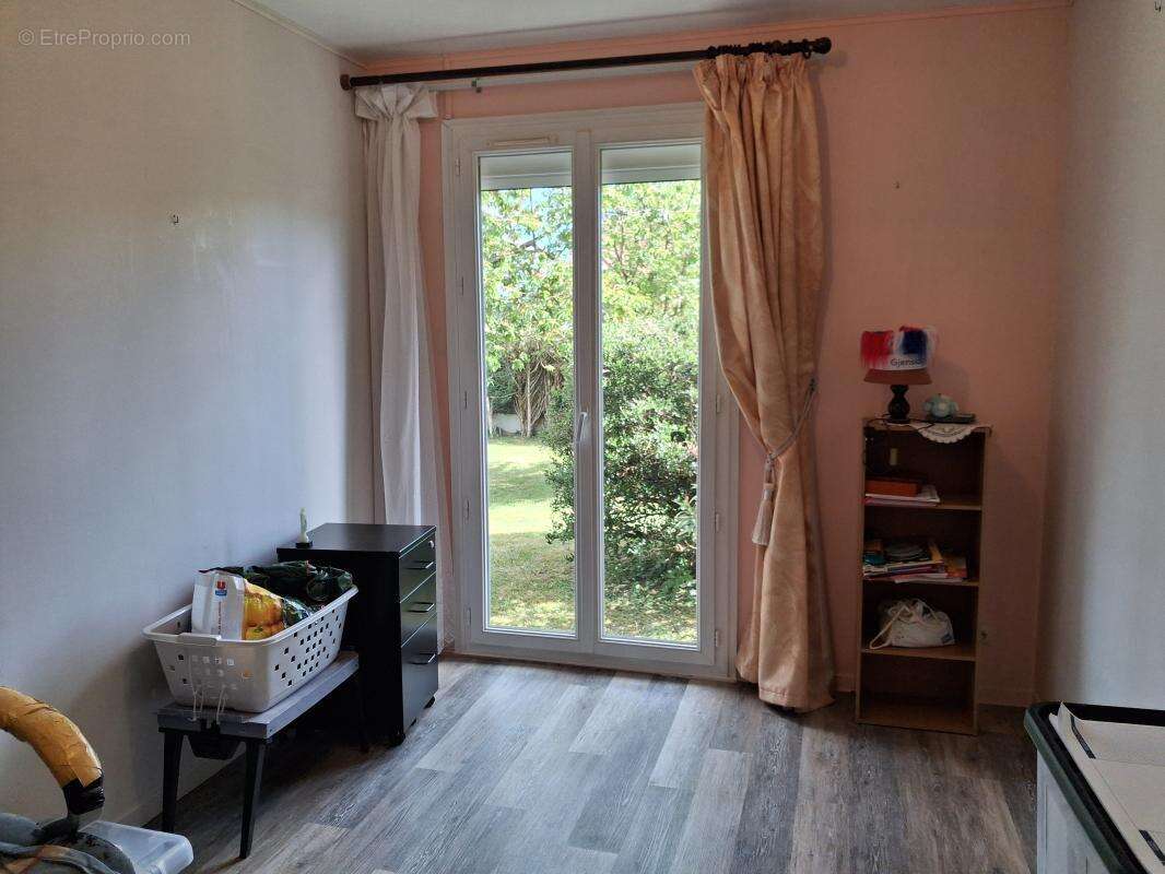 Maison à SURY-PRES-LERE