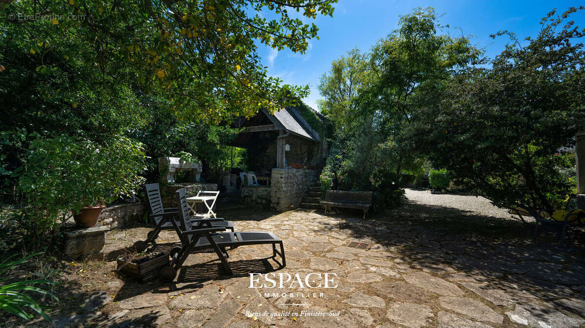 A vendre à Trégunc près des plages - charme breton - pierres anciennes et jardin paysager de 4 320 m² - photo 13