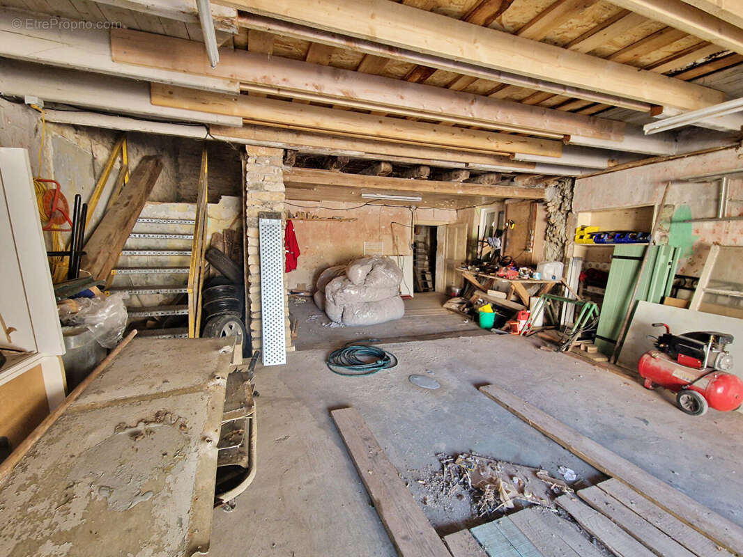 Maison à DOMPCEVRIN