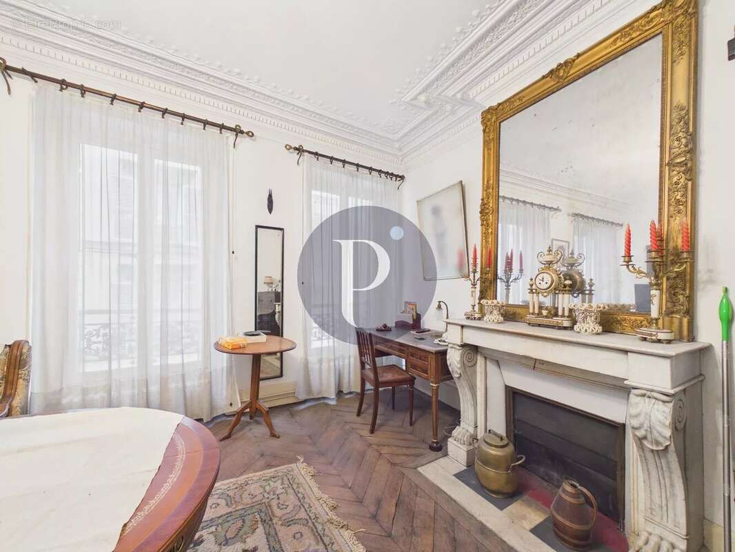 Appartement à PARIS-9E