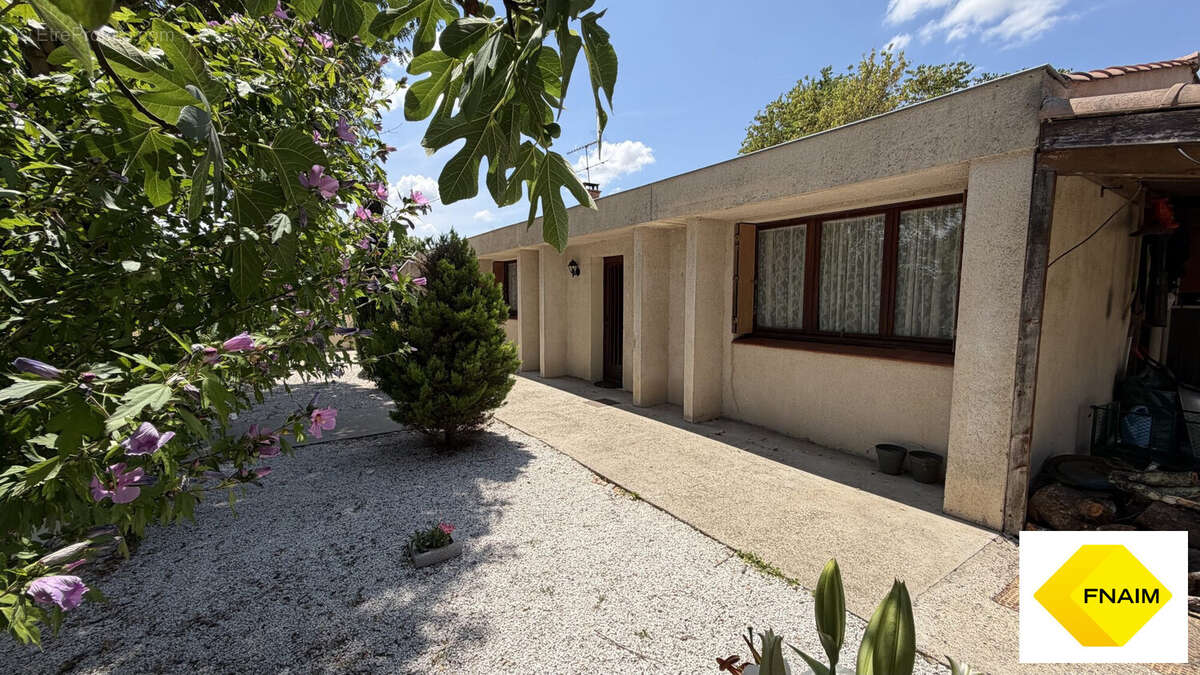 Maison 100 m² à Frespech  - photo 2