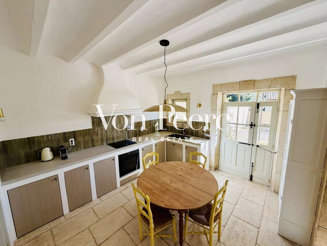 Maison à MAUSSANE-LES-ALPILLES