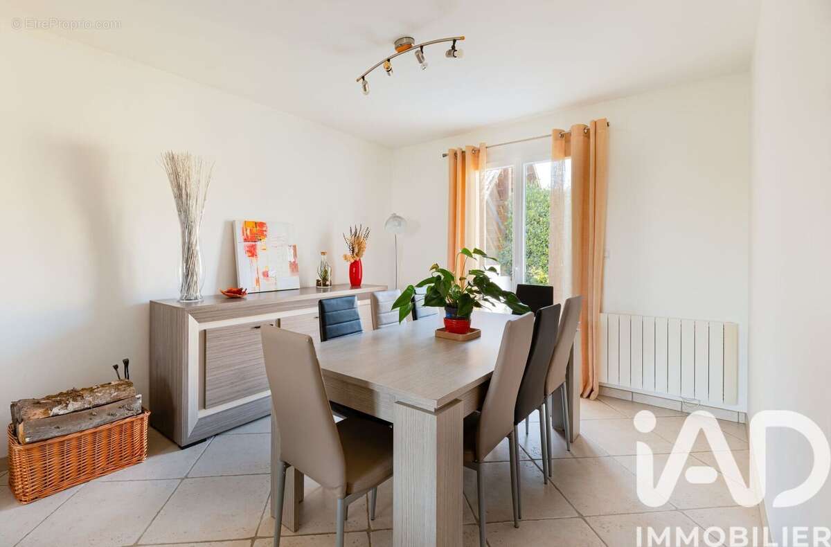 Photo 4 - Maison à SERMAISE