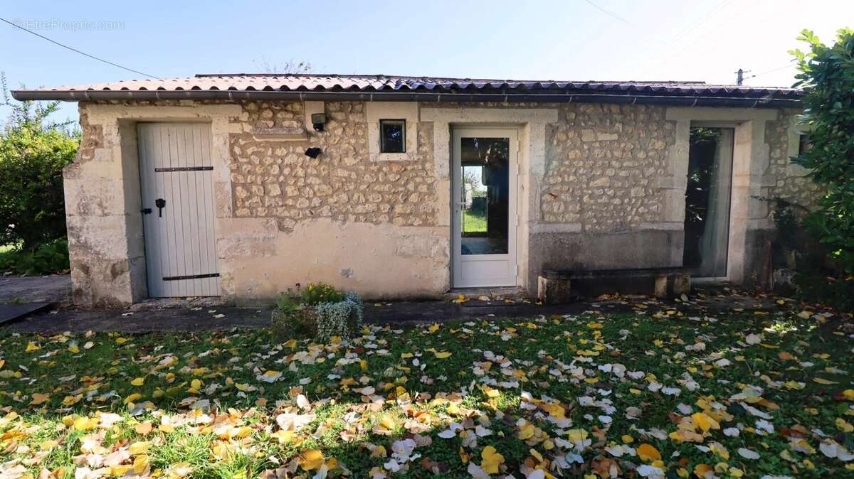 Fabuleuse propriété en pierres avec vues splendides sur la campagne! - photo 12