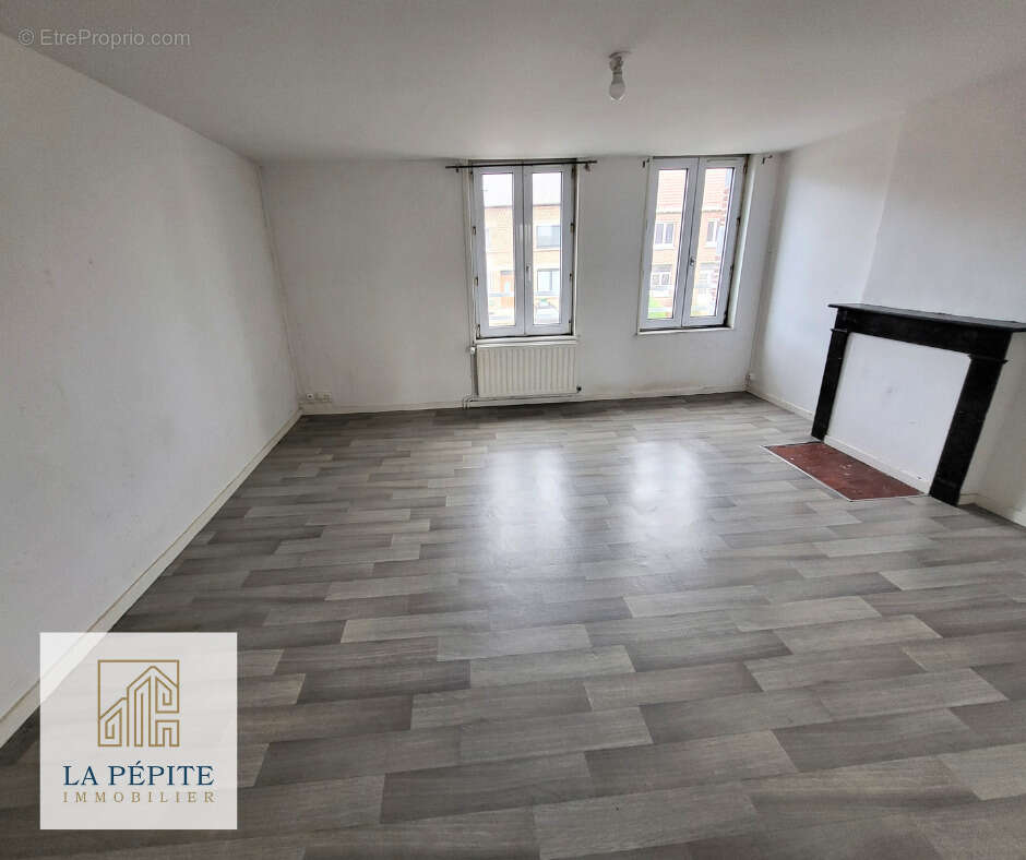 Maison à PONT-SUR-SAMBRE