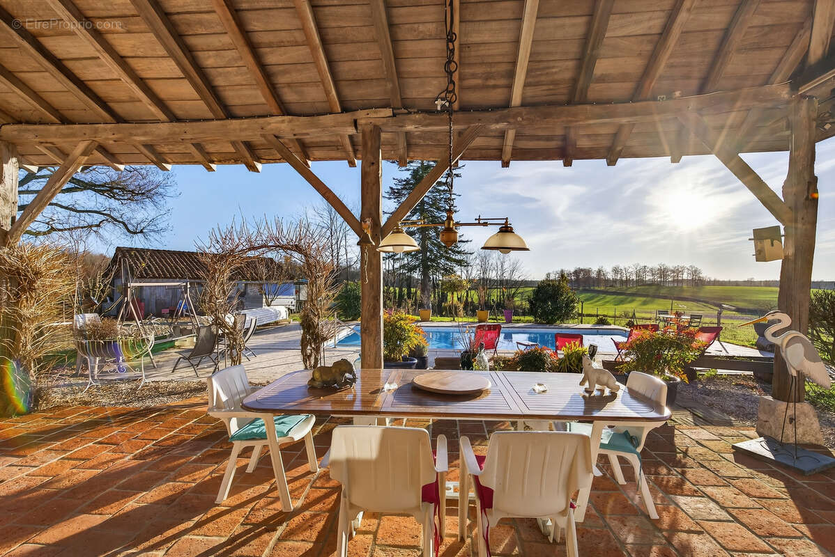 Maison à MONTREVEL-EN-BRESSE