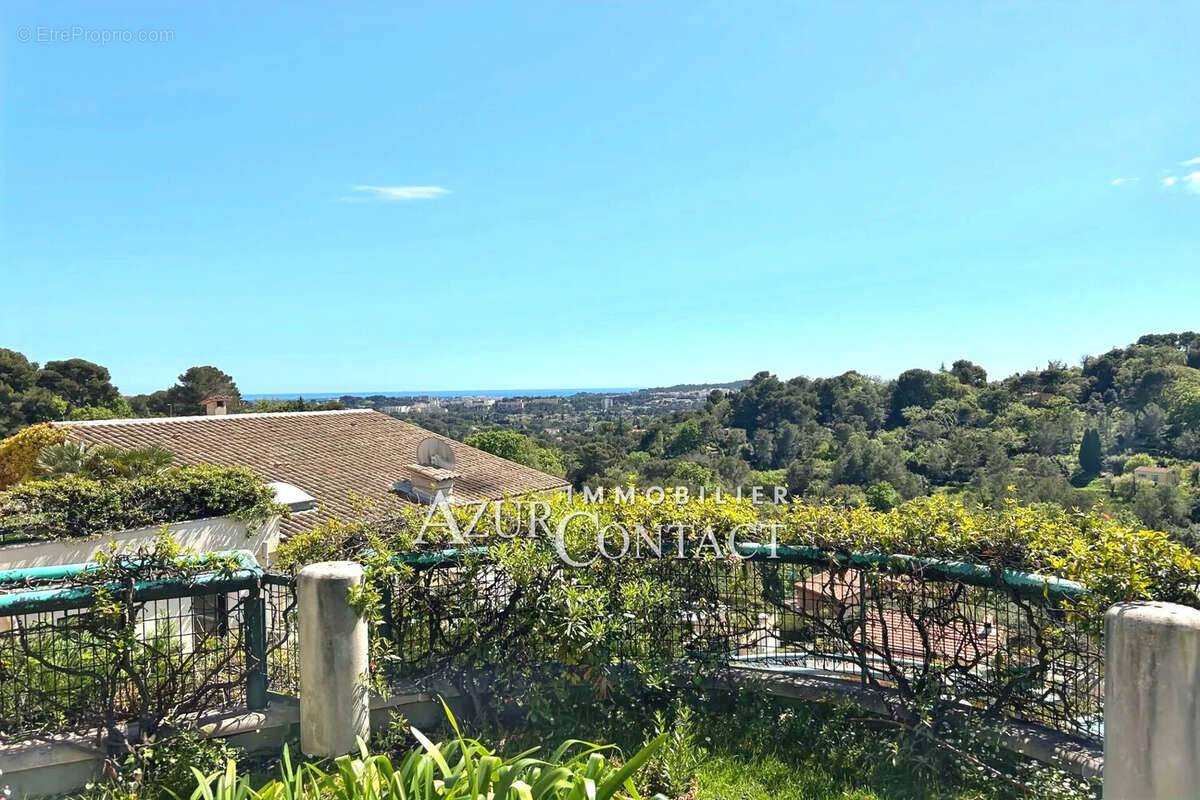 Appartement à MOUGINS
