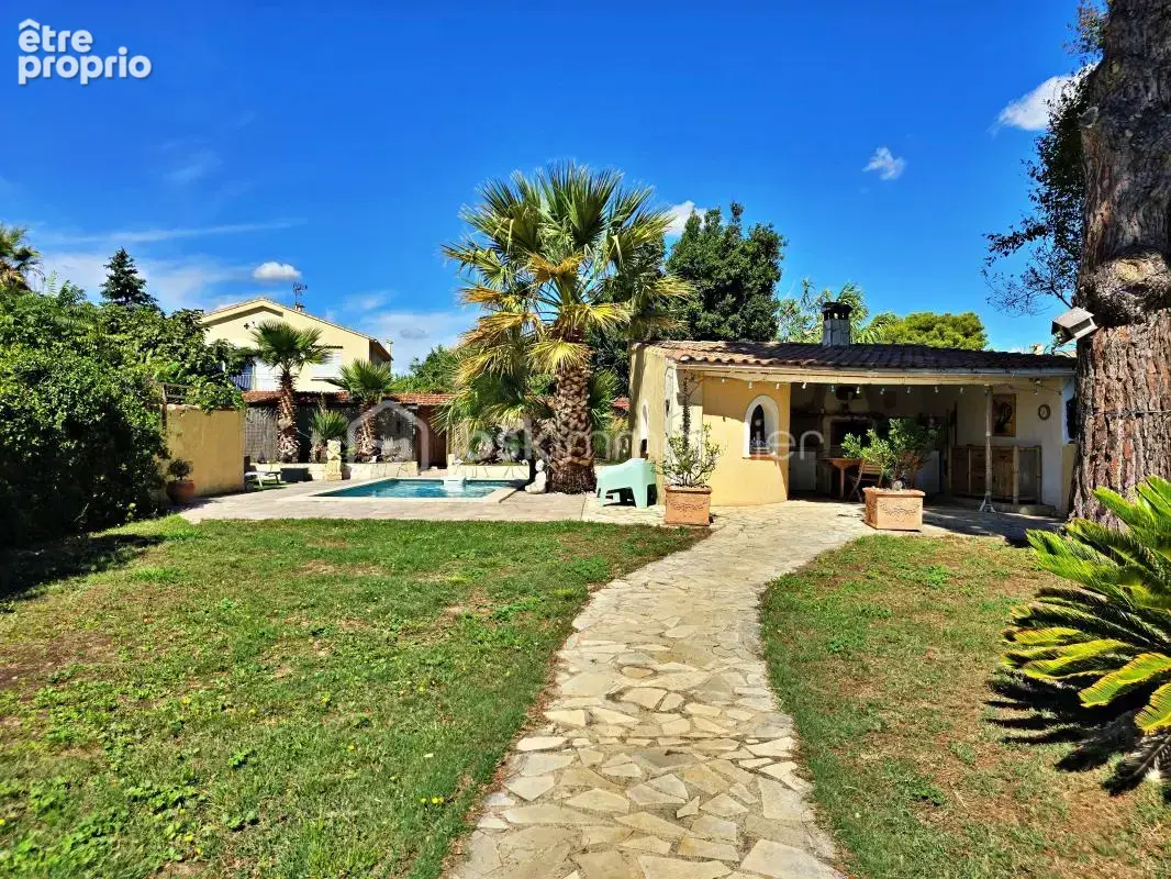 A saisir, Quartier recherché de St Jean – Maison d'Architecte 5 pièces, 3 chambres – 140 m² - Terrain 895m² - Annexes, cuisine d - photo 14