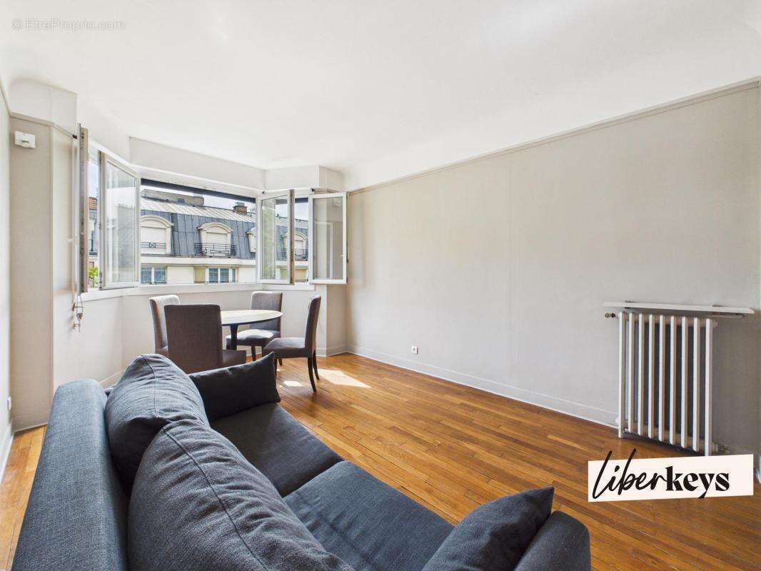 Charmant T2 traversant de 37 m² – Lumineux, au 5ᵉ étage avec ascenseur – Paris 11ᵉ (Voltaire) - photo 3