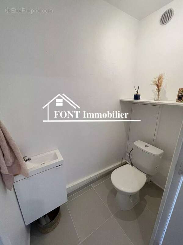 Saint-Etienne - T2 de 52 m² rénové avec goût – Garage, cave, balcons - photo 7