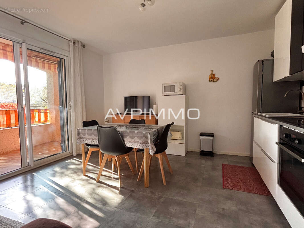 Appartement T3 traversant à vendre Les Lecques (Saint-Cyr-sur-Mer) Terrasse À 8 min à pied de la plage - photo 4
