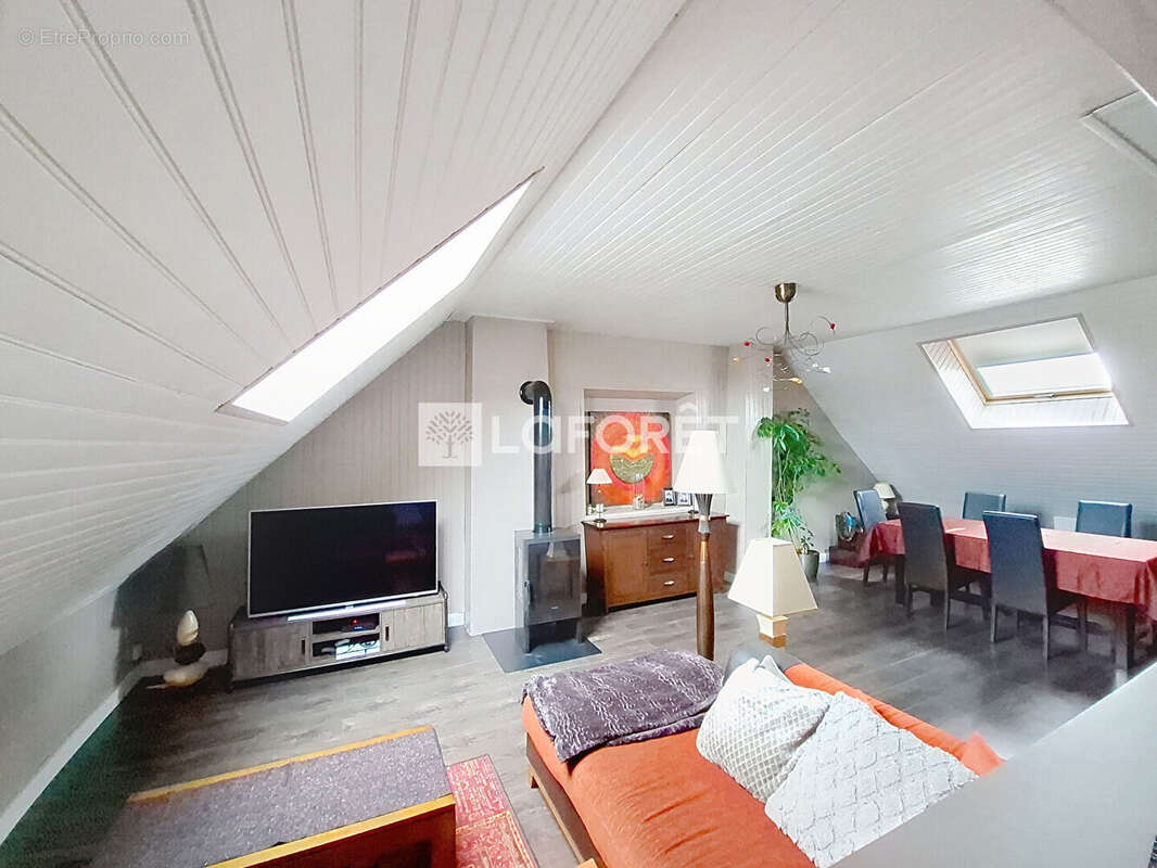 Appartement à BAILLY-ROMAINVILLIERS