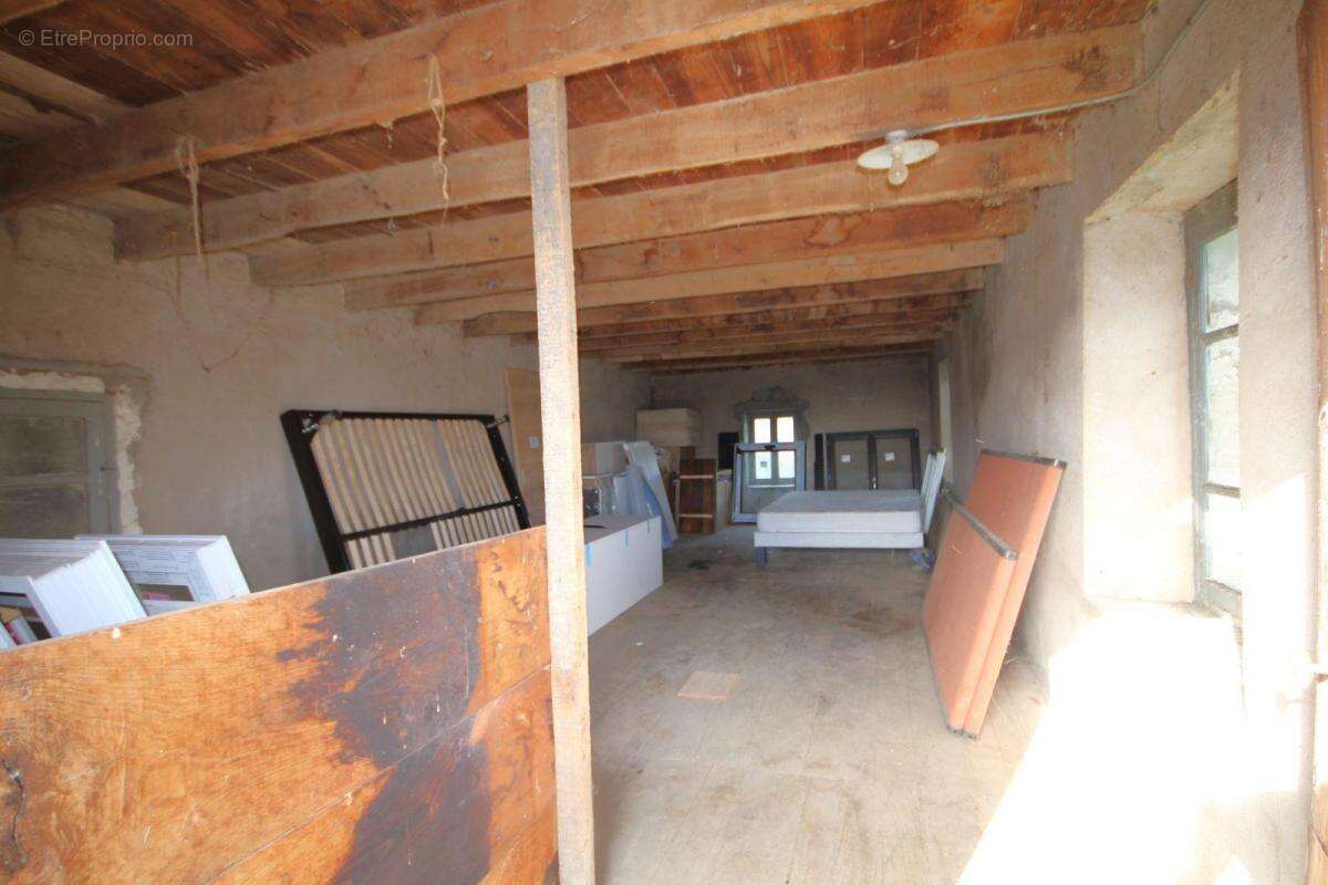 Maison à LA SALVETAT-PEYRALES