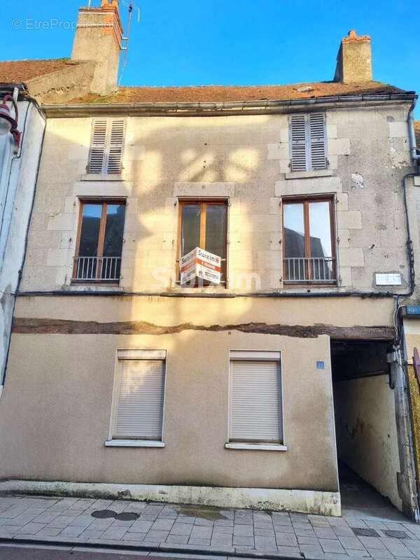 Appartement à VARZY