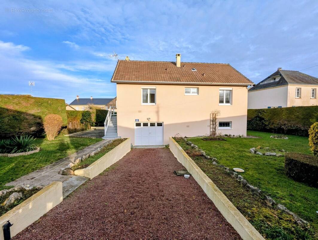 extérieur avant - Maison à GRANDCAMP-MAISY