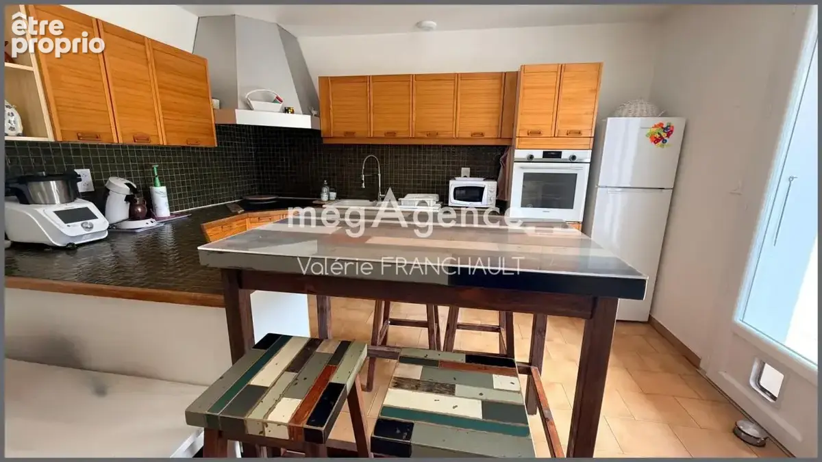Luçon centre, maison familiale de 140M2 environ avec 5 chambres, jardin et garage - photo 4