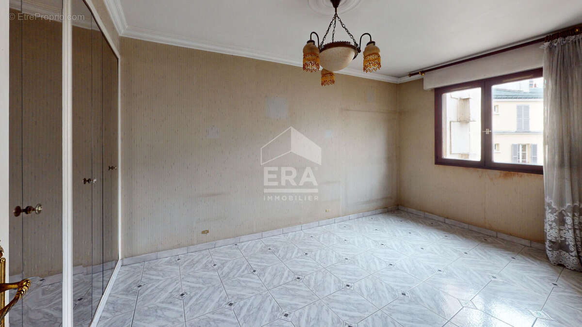 Appartement à PARIS-19E
