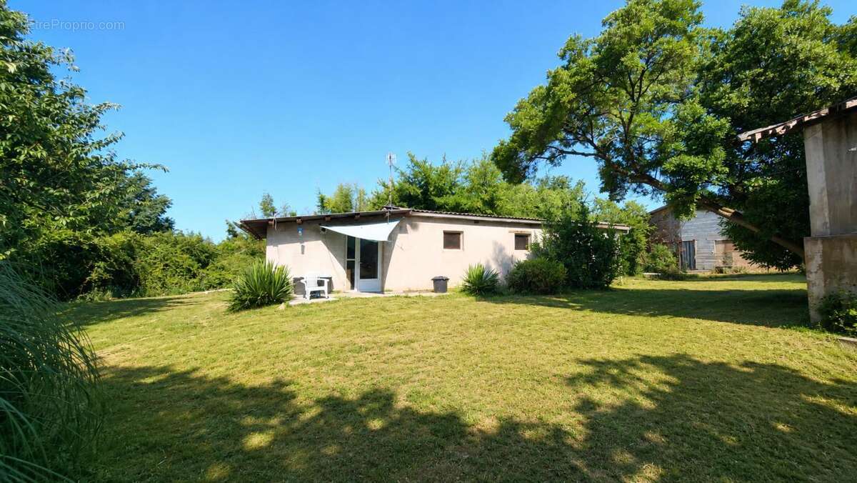 Maison 225 m2 - PISCINE - 26 915 m² de terrain - Dépendances - photo 14