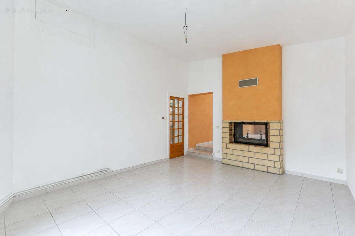Appartement de 5 pièces de 110 m² situé à Lyon - photo 6