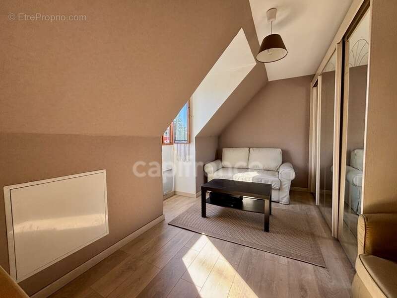 Maison à CHENNEVIERES-SUR-MARNE