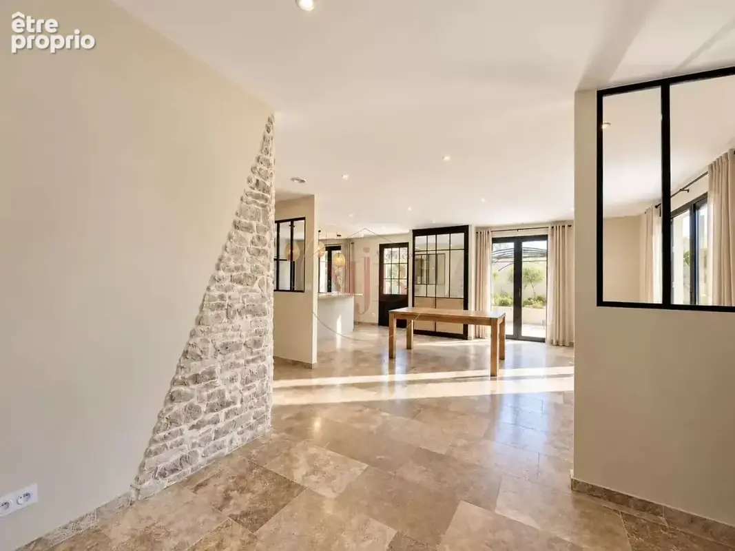 Maison de plain-pied rénovée à 500 m du centre-ville de saint-rémy-de-provence et terrain piscinable - photo 6