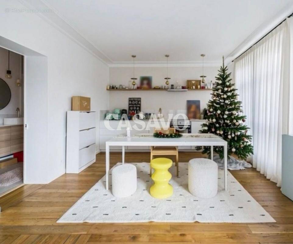 Appartement à PARIS-18E