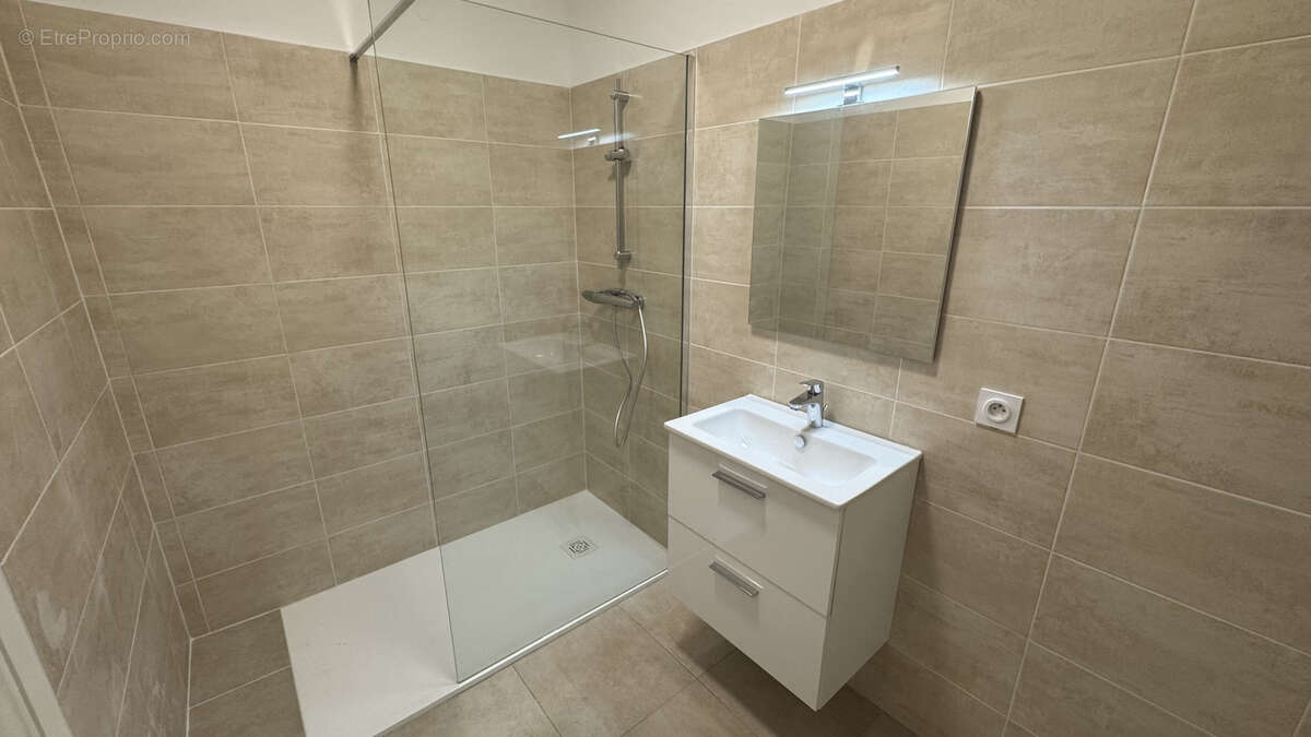À vendre - 3 pièces - 68m2 - terrasse de 40m2 - cave + garage - centre ville / beaulieu sur mer - 690 000€ hai - photo 6