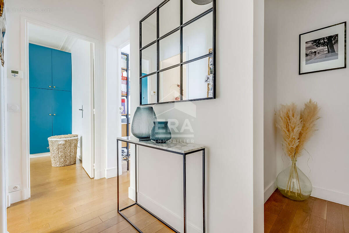 Appartement à PARIS-17E