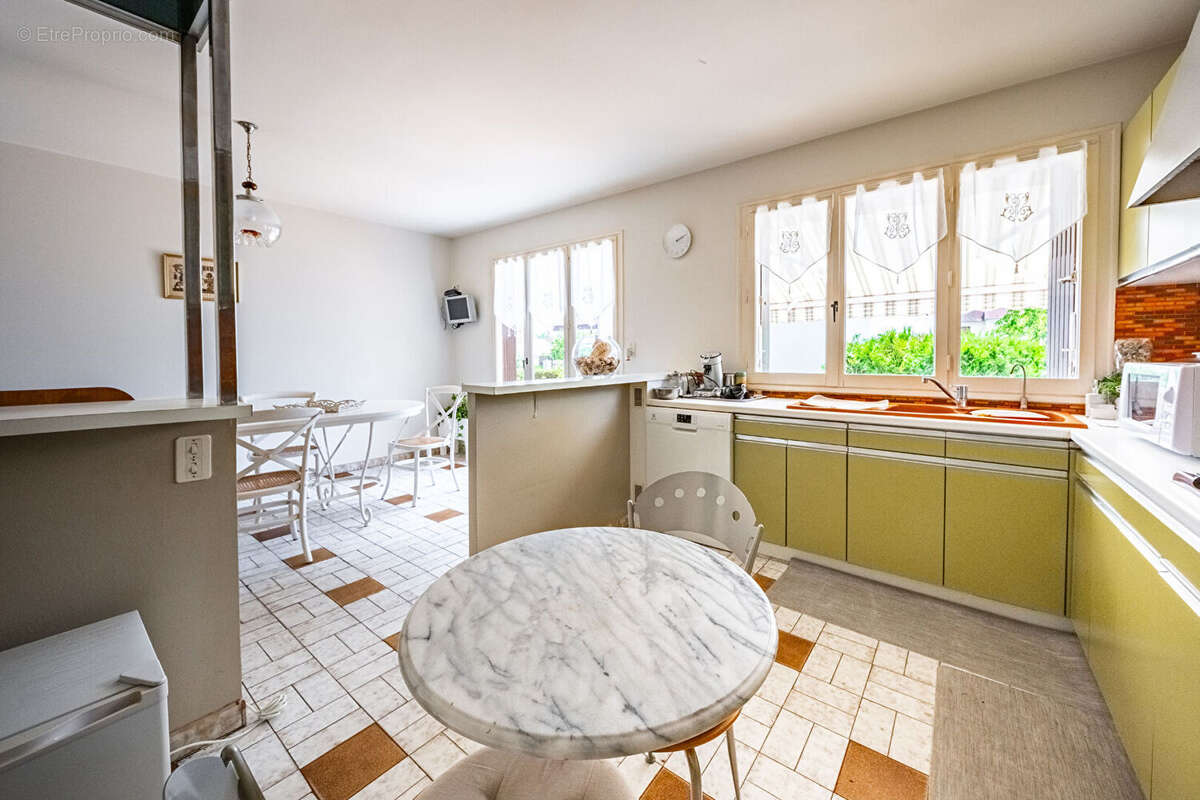 Maison 125m2  sur sous sol complet 3 chambres - photo 3