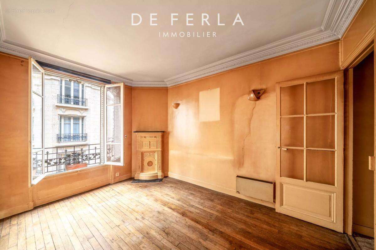 Appartement à PARIS-15E