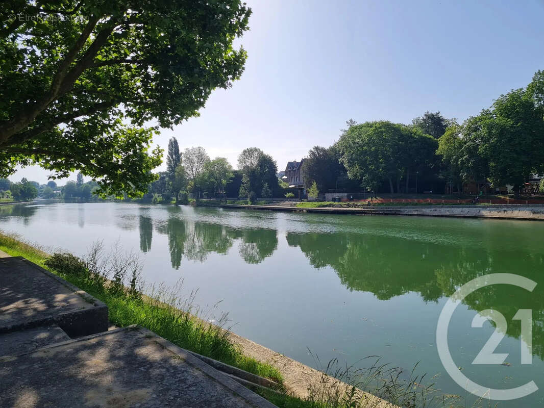 Autre à THORIGNY-SUR-MARNE