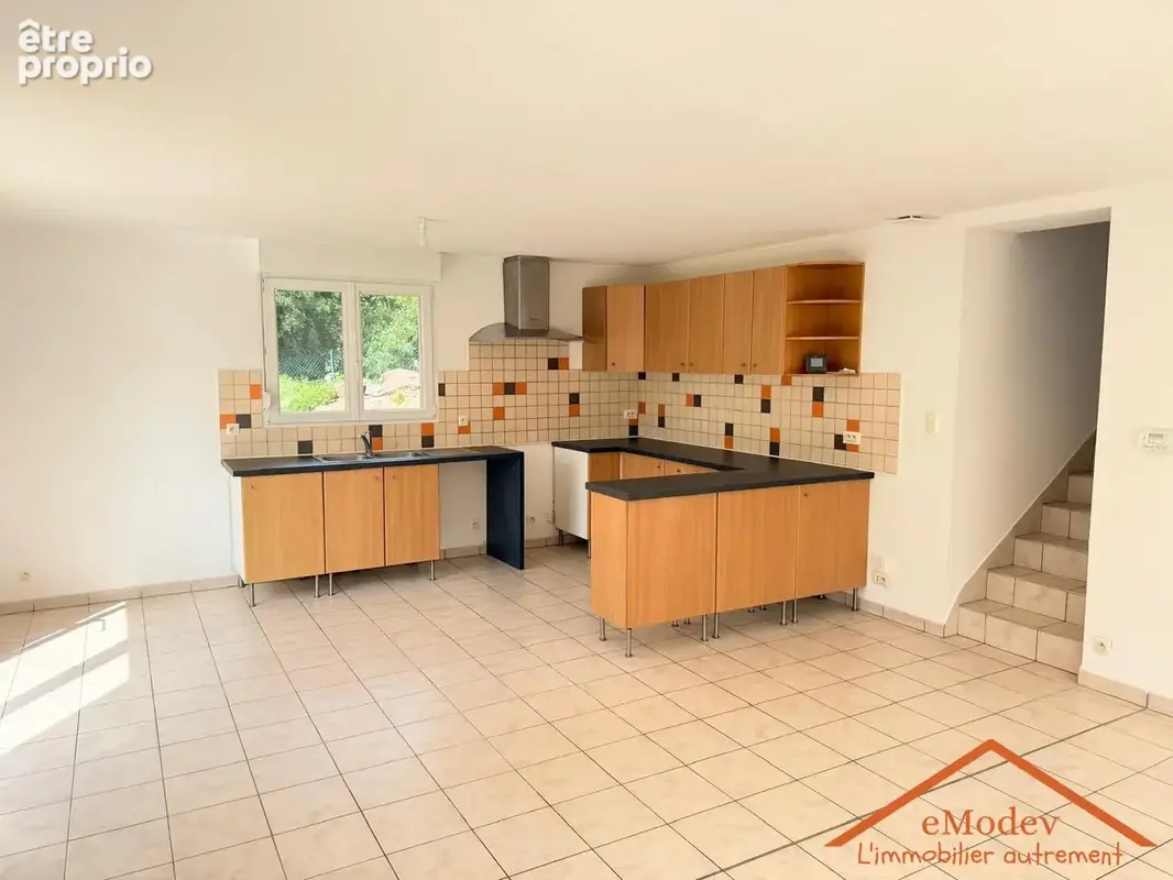 Maison 140 m² à Eloyes  - photo 2
