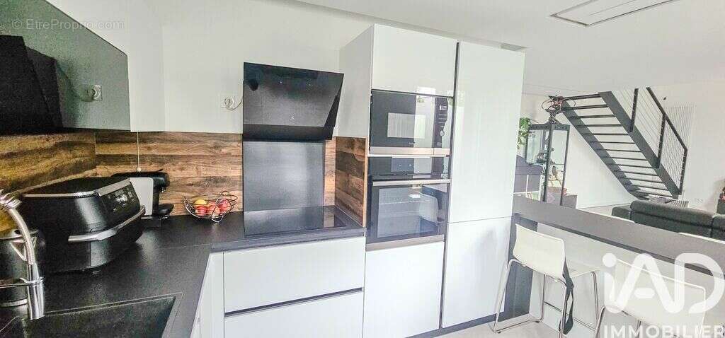 Photo 3 - Appartement à BUSSY-SAINT-GEORGES