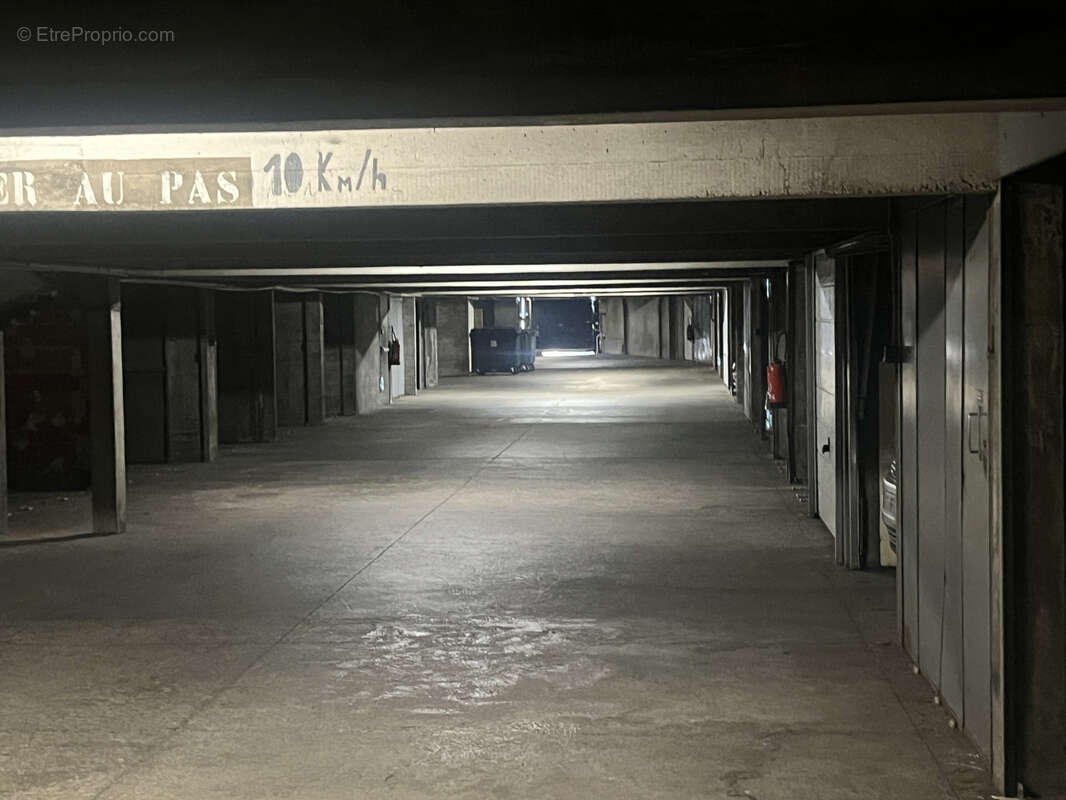Parking à CHAMALIERES