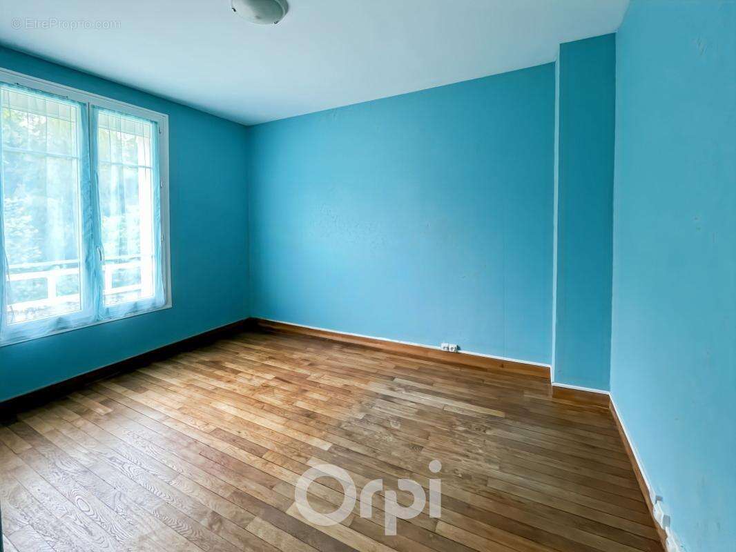 Maison à LA JONCHERE-SAINT-MAURICE