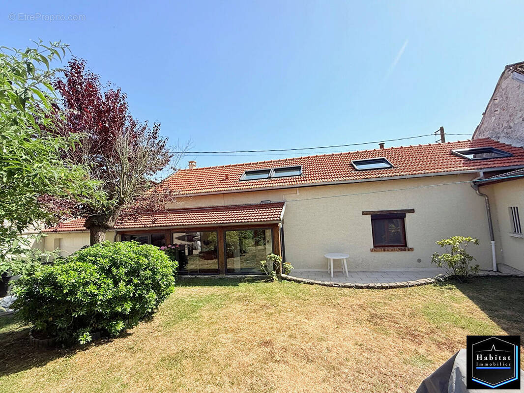 Maison à NANTEUIL-LE-HAUDOUIN