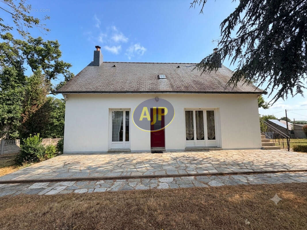 Maison à GUEMENE-PENFAO