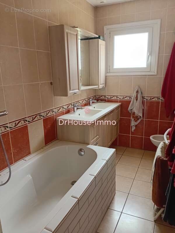 Maison à SAINT-ANDRE-DE-CUBZAC