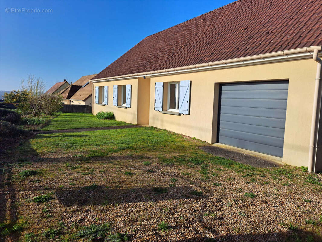 Maison à BESSE-SUR-BRAYE