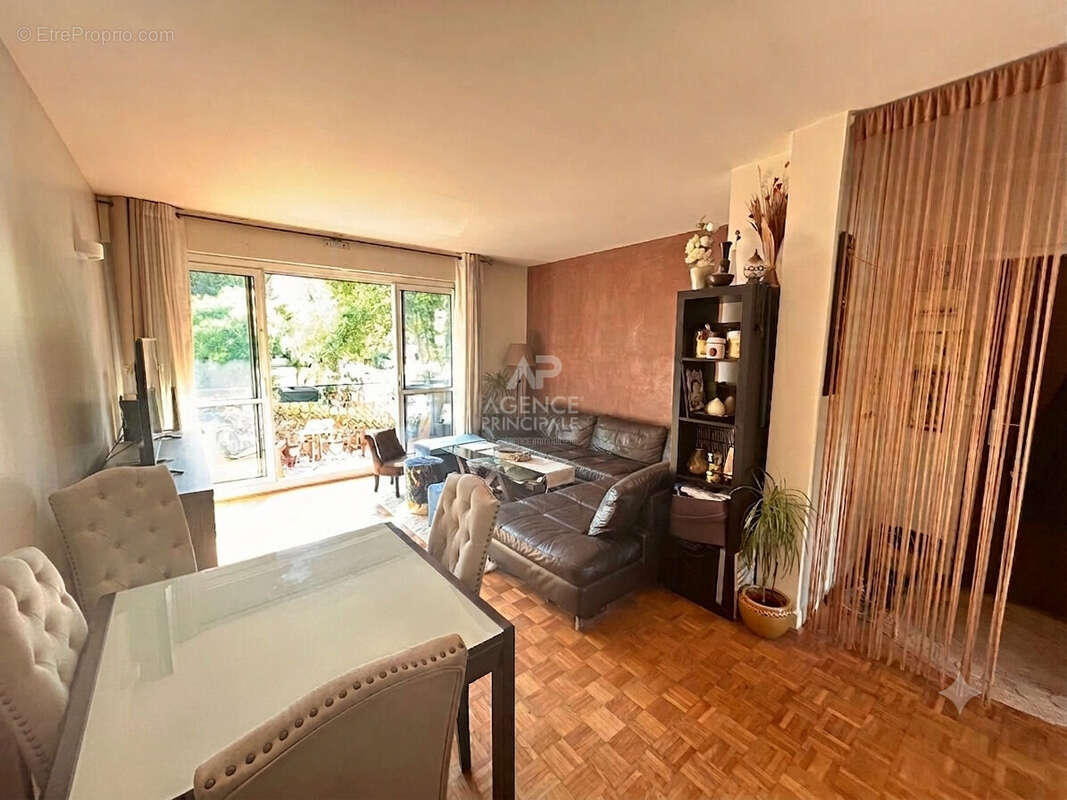 Appartement Poissy 3 pièce(s) 72 m2 - photo 2