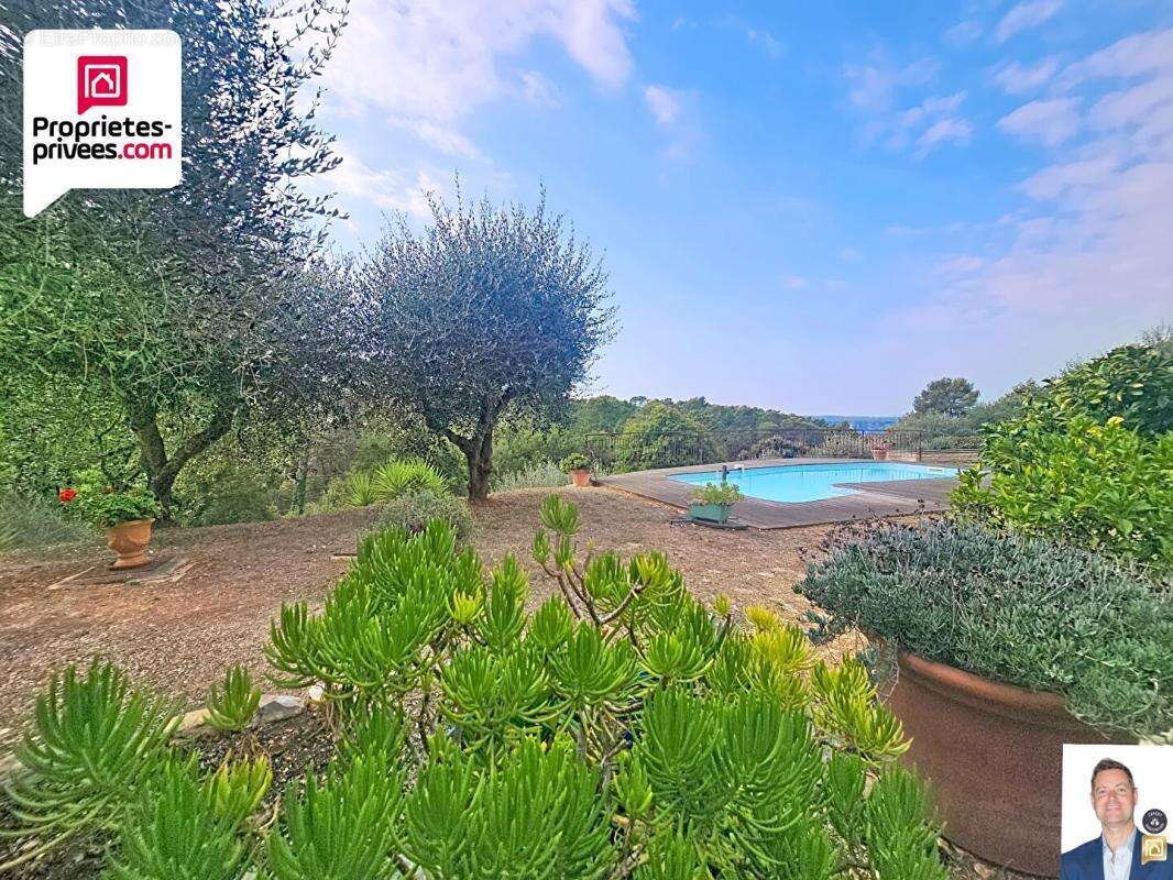 Maison à SAINT-CEZAIRE-SUR-SIAGNE