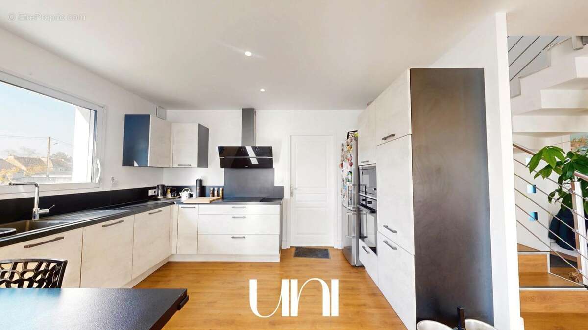 Maison à MAY-SUR-ORNE