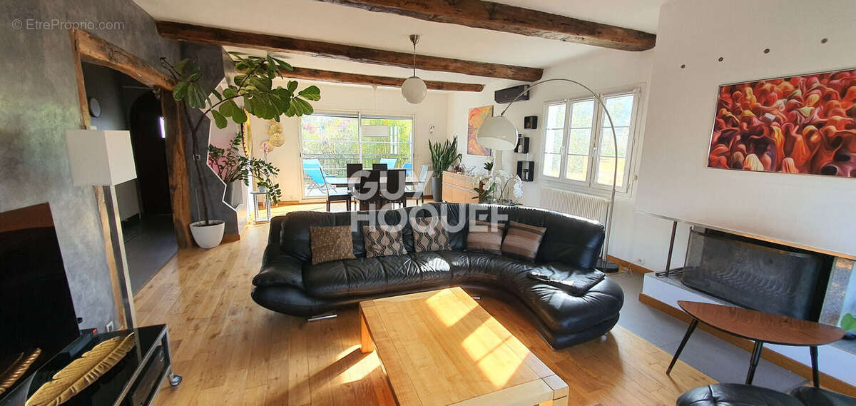 Maison à LA VILLE-DU-BOIS